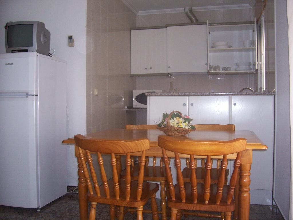 Apartamentos Berlin ซานเปรโดเดลปีนาตาร์ ห้อง รูปภาพ