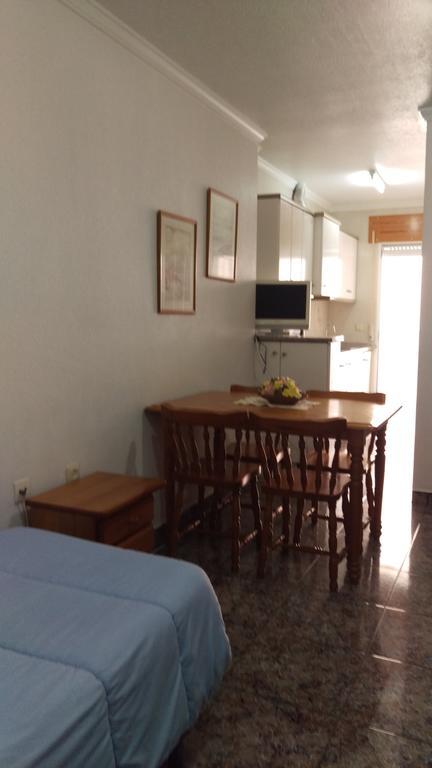 Apartamentos Berlin ซานเปรโดเดลปีนาตาร์ ภายนอก รูปภาพ